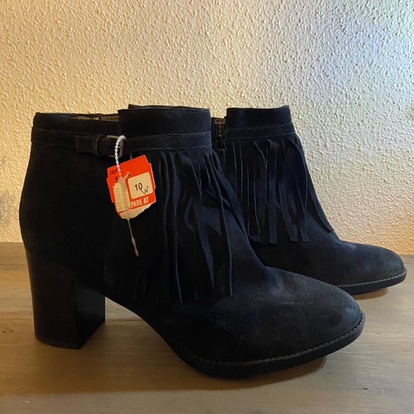 naturalizer black ankle boots